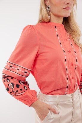 C&S Cascade blouse spicy coral