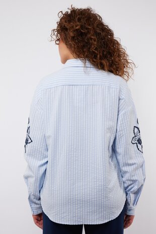 C&S Lorraine blouse ice blue