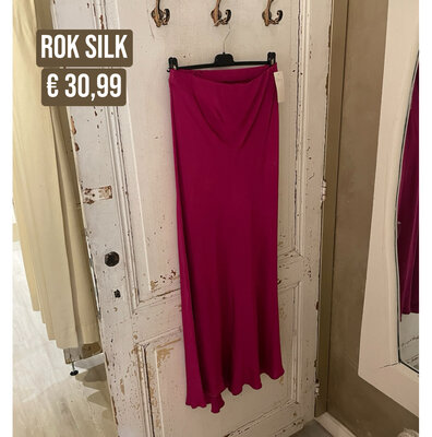 Gia SILK rok - berry