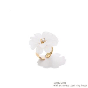 Flower ring - offwhite